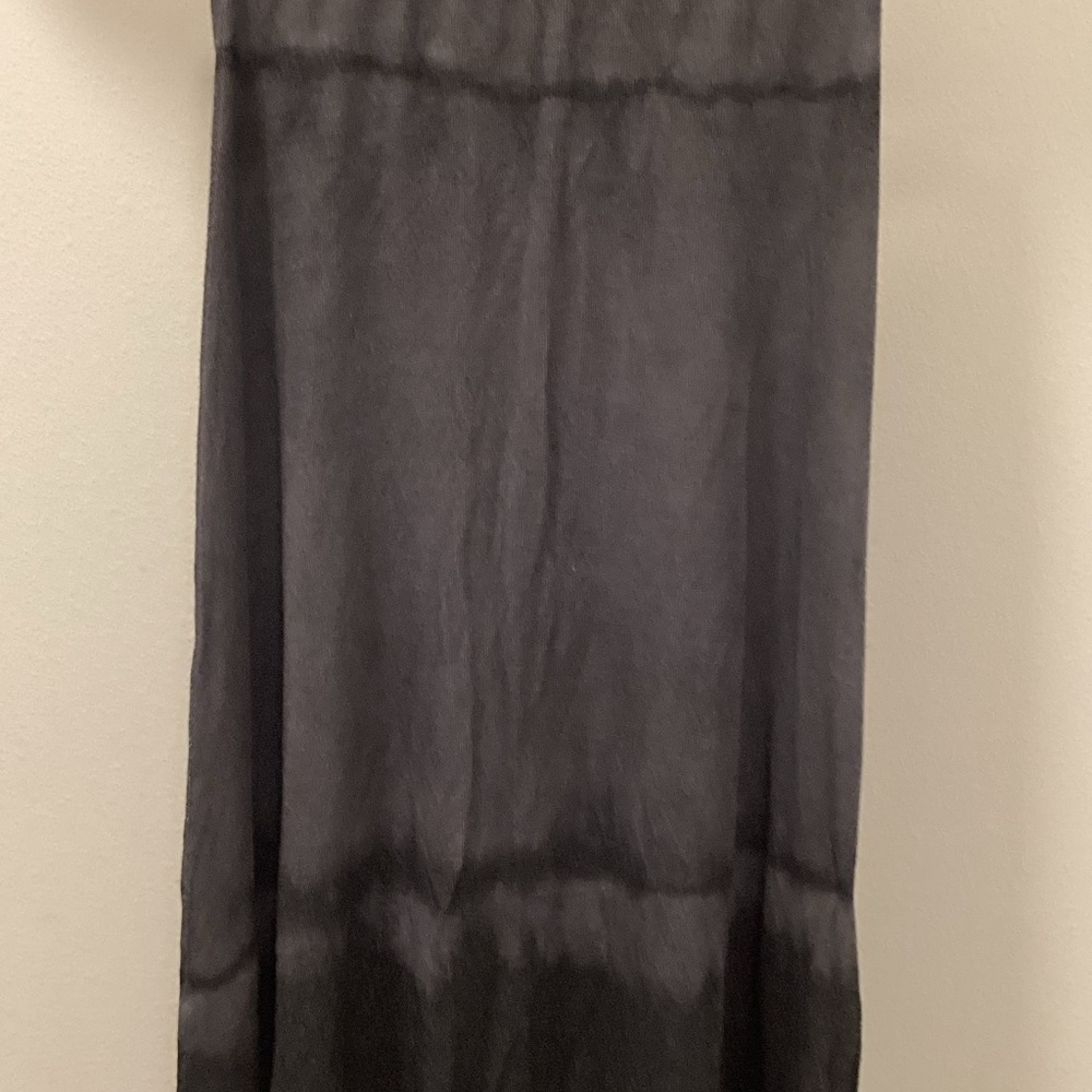 Elegant Black Maxi Skirt - Picture 3 of 5